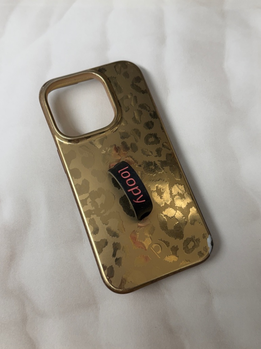 Loopy Case Gold Leopard-Print Phone Case with Black Loopy Strap for iPhone 16pro